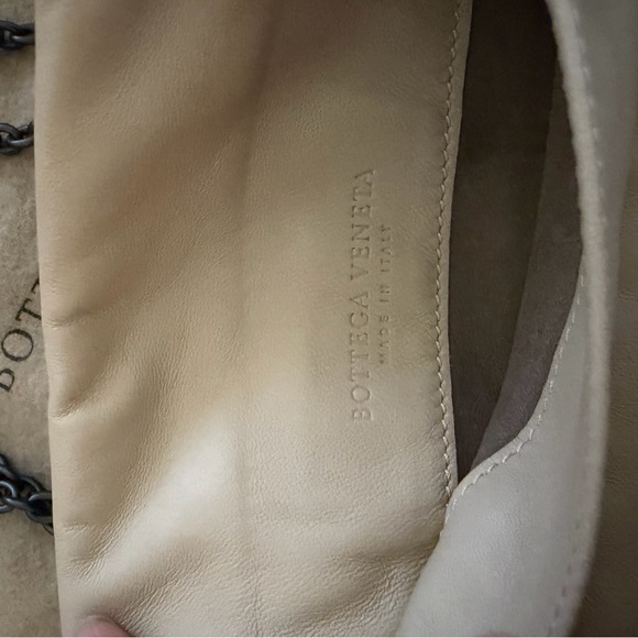 Bottega Veneta Mini Intrecciato Expandable Chain Leather Crossbody Bag - Picture 9 of 12